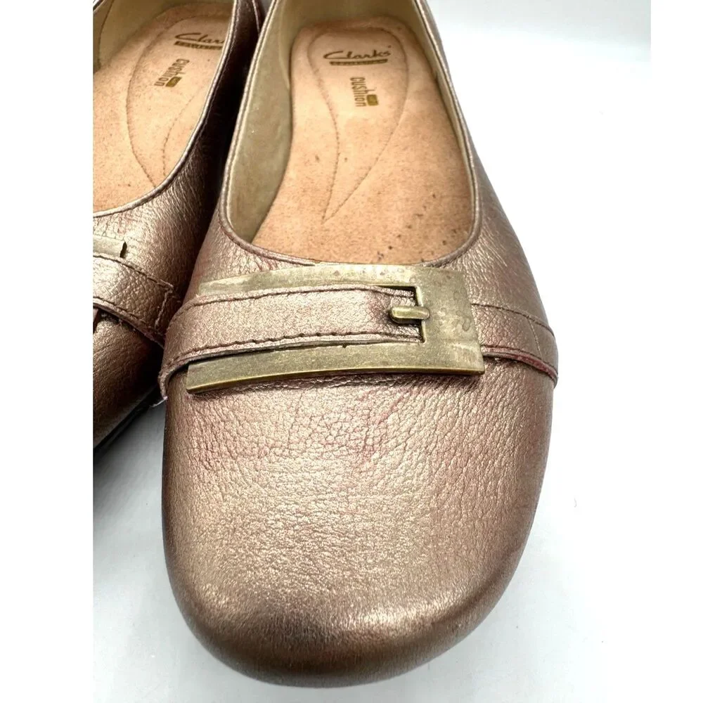 Clarks Collection Soft Sole Slip On Gold Color w/ Buckle W9